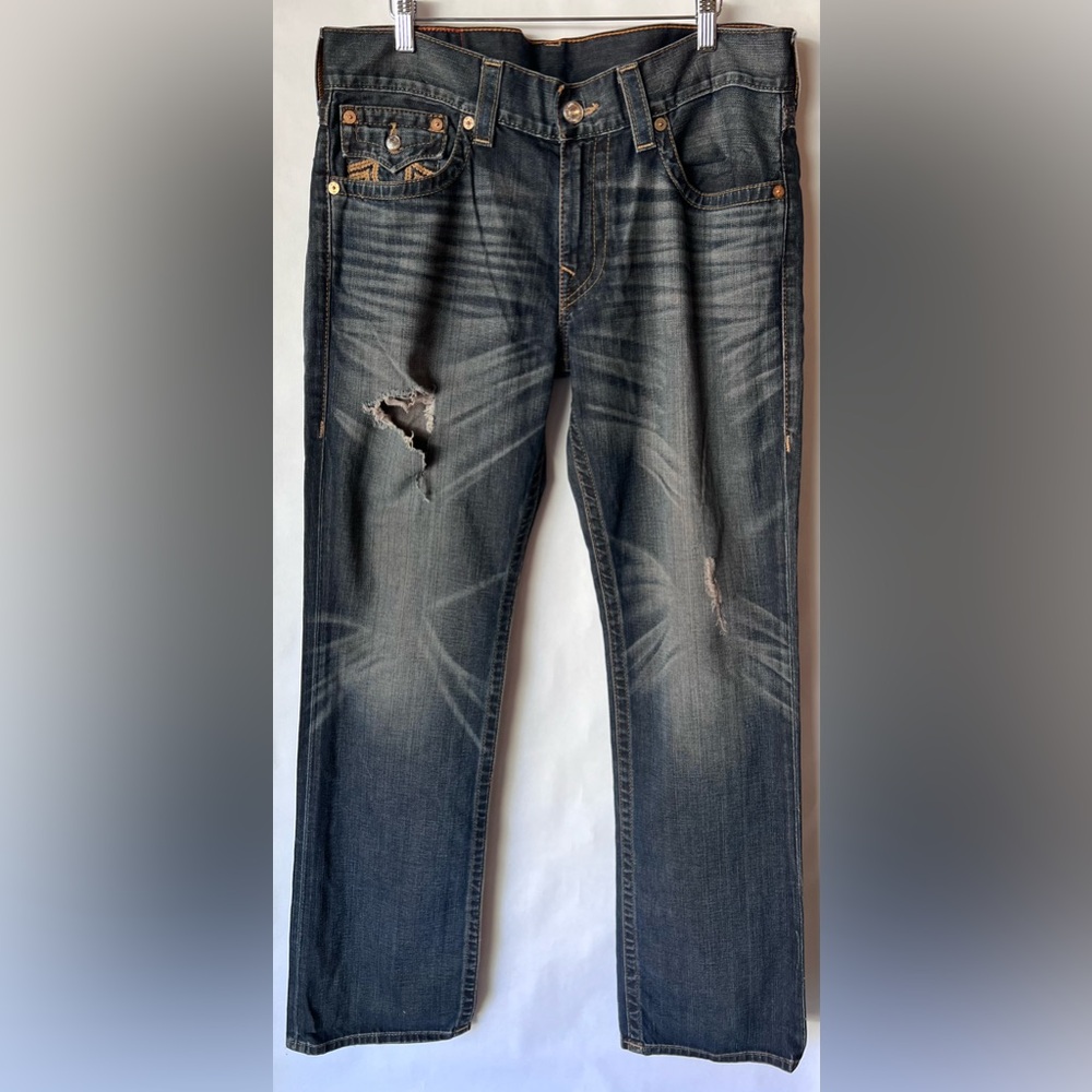 NWT TRUE RELIGION STRAIGHT FLAP RIPPED MENS JEAN SIZE 34